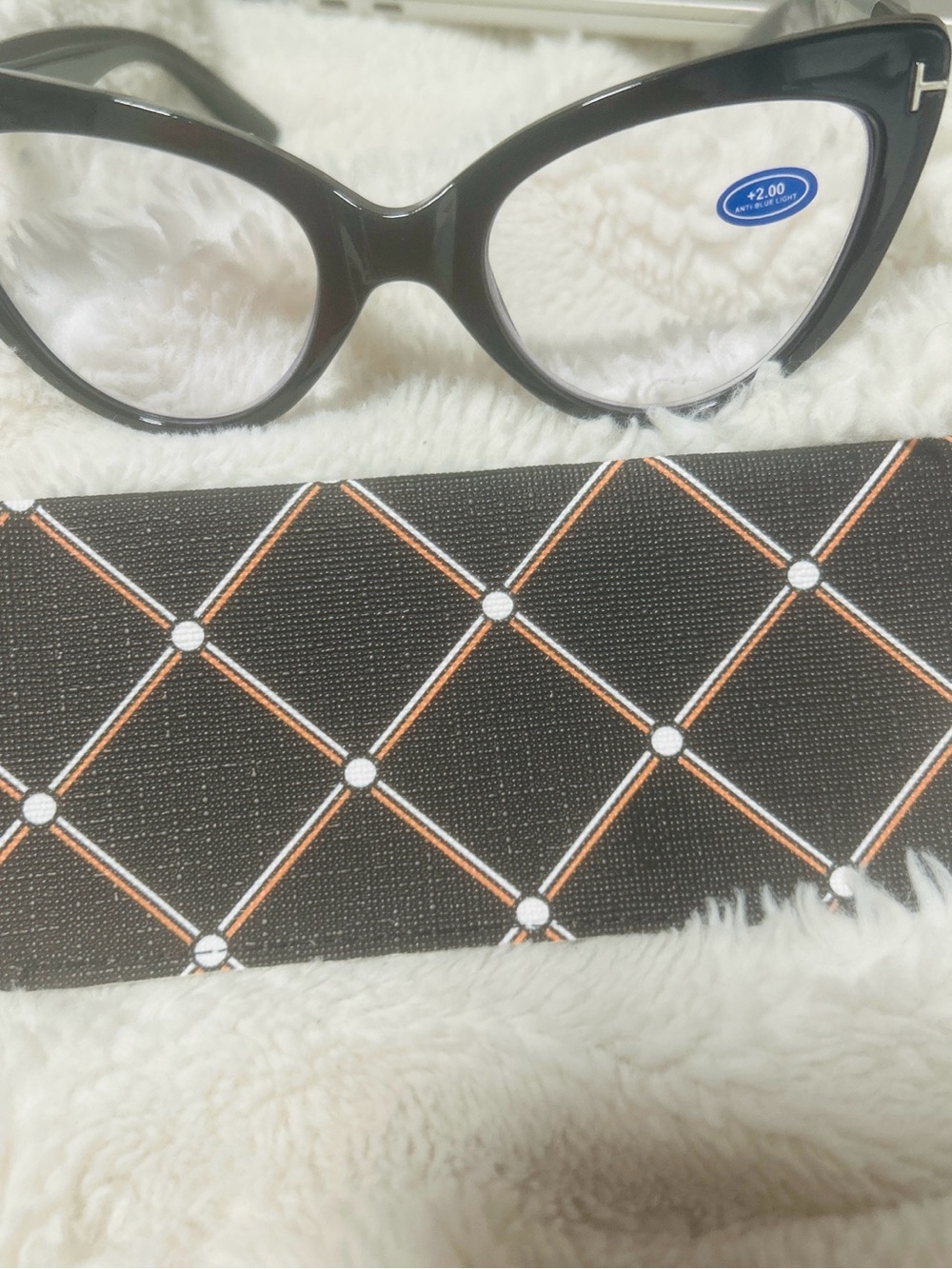 Black Cat-Eye Reading Glasses with Protective Case